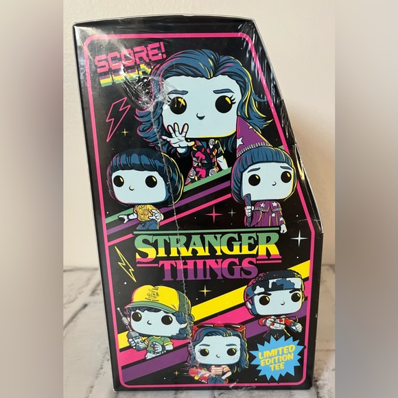 Funko Limited Edition Stranger Things Arcade Boxed Unisex T-Shirt Sz Large - Picture 4 of 5